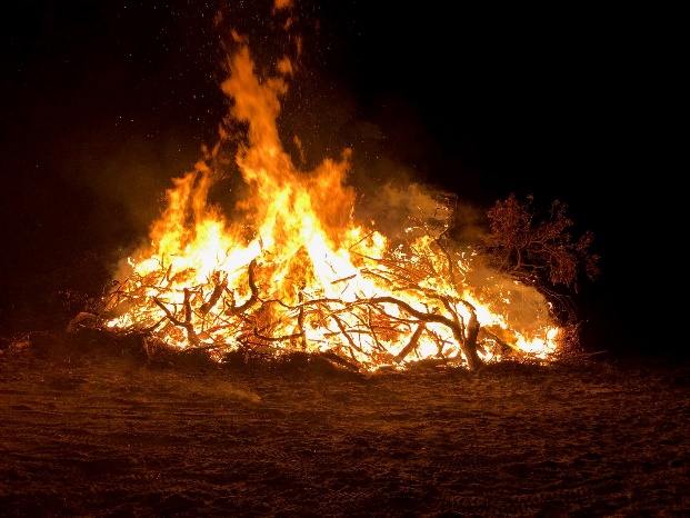 Popanyinning Bonfire